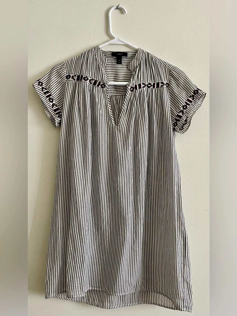 🐘 J. Crew Black and White Striped Embroidered V-Neck Tunic Dress 🐘